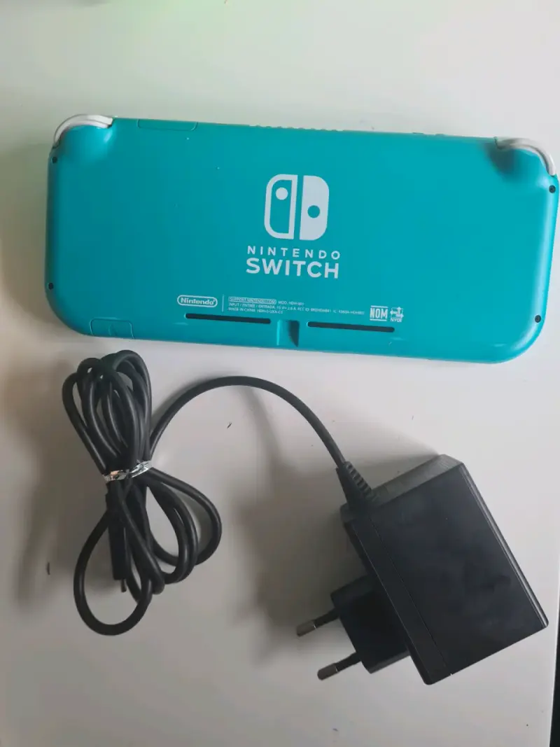 Nintendo Switch Lite turquesa con cargador - 2