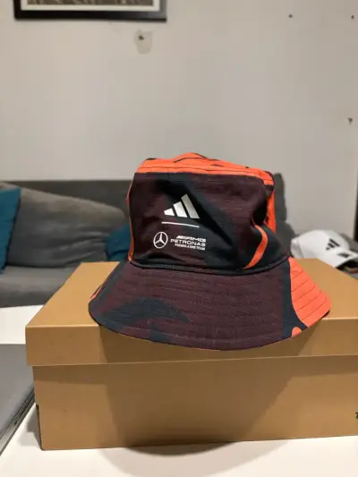 Sombrero bucket Adidas F1 edición especial - miniatura 1