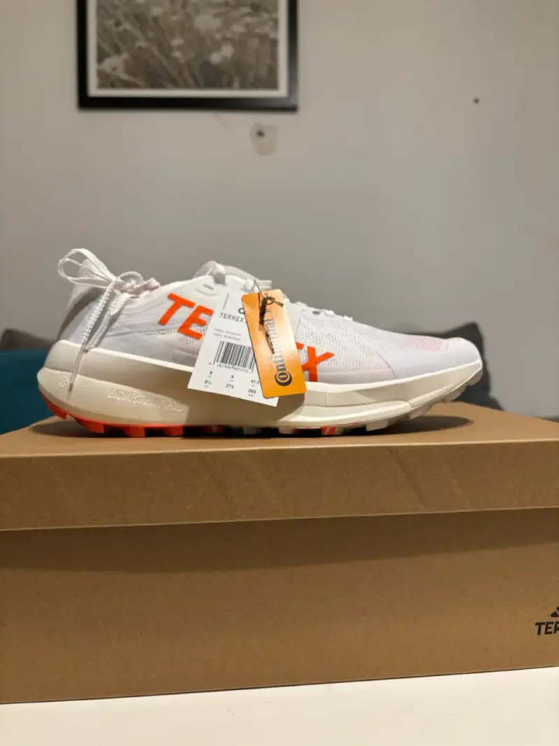 Zapatillas deportivas Adidas blancas y naranjas - 4