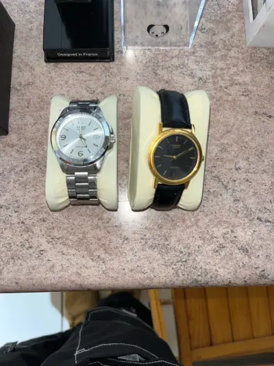 Relojes Casio de pulsera metálico y dorado - miniatura 1