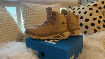 Botas de trekking Hoka marrón impermeables - miniatura 1