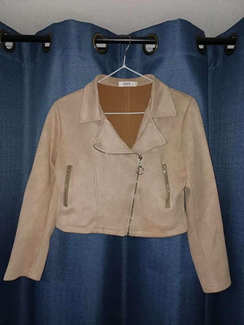 Chaqueta biker beige con cierre metálico - 1
