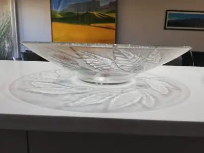 Plato decorativo de vidrio con diseño floral - miniatura 3