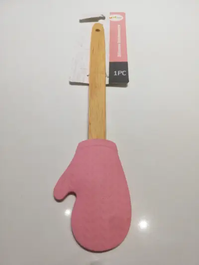 Espátula de silicona con mango de madera - miniatura 1