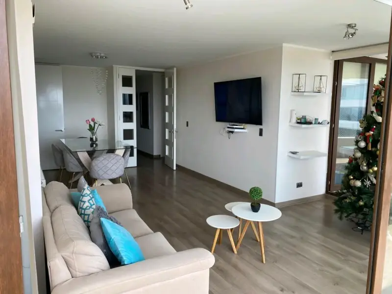 Arriendo amplio departamento 2D/2B en Peñalolén - 1
