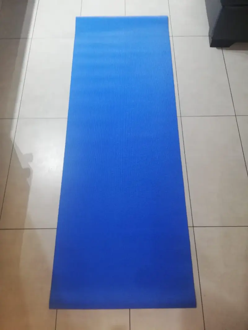 Tapete o Mat de yoga azul antideslizante - 1