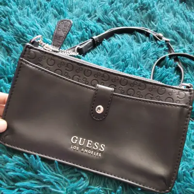 Cartera Guess negra con logo - miniatura 1