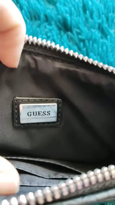 Cartera Guess negra con logo - miniatura 3