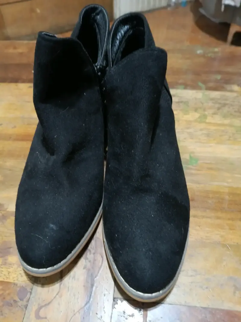 Botines negros de gamuza con tacón - 3