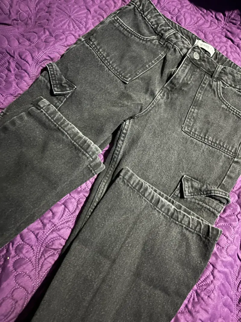 Pantalones cargo negros de mezclilla