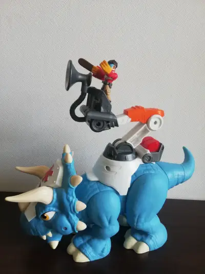 Juguete figura de dinosaurio TRICERAPTOR ENFERMERA - miniatura 4