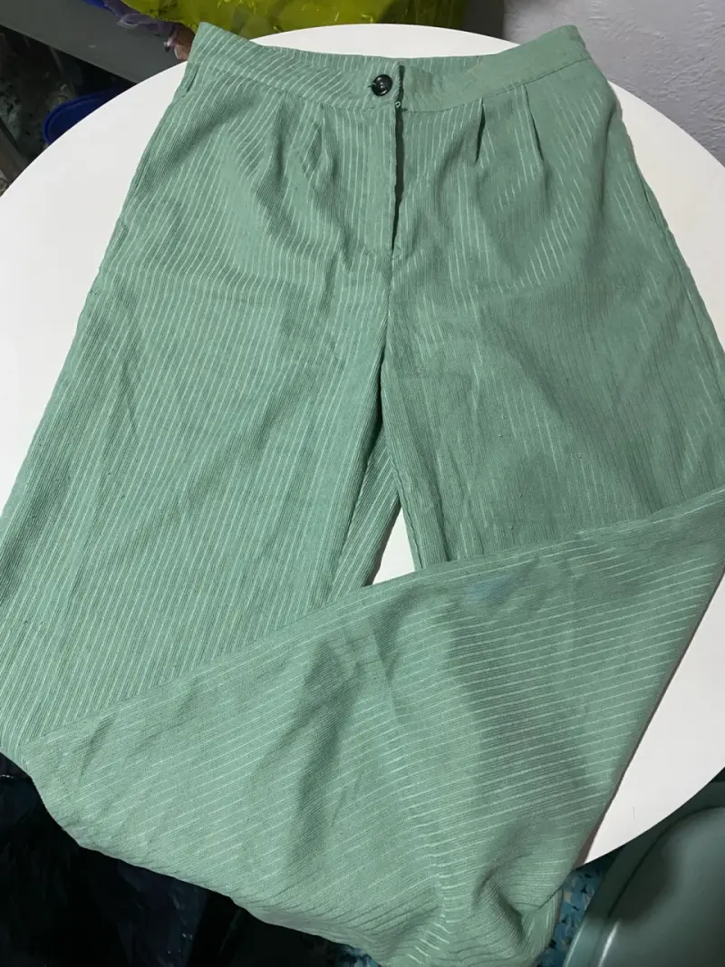 Pantalones verdes de lino a rayas - 2