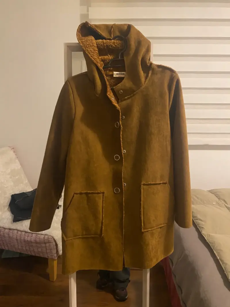 Abrigo con capucha Americanino, talla s (pequeña)