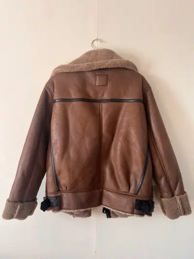 Chaqueta de cuero marrón con forro de lana - miniatura 2