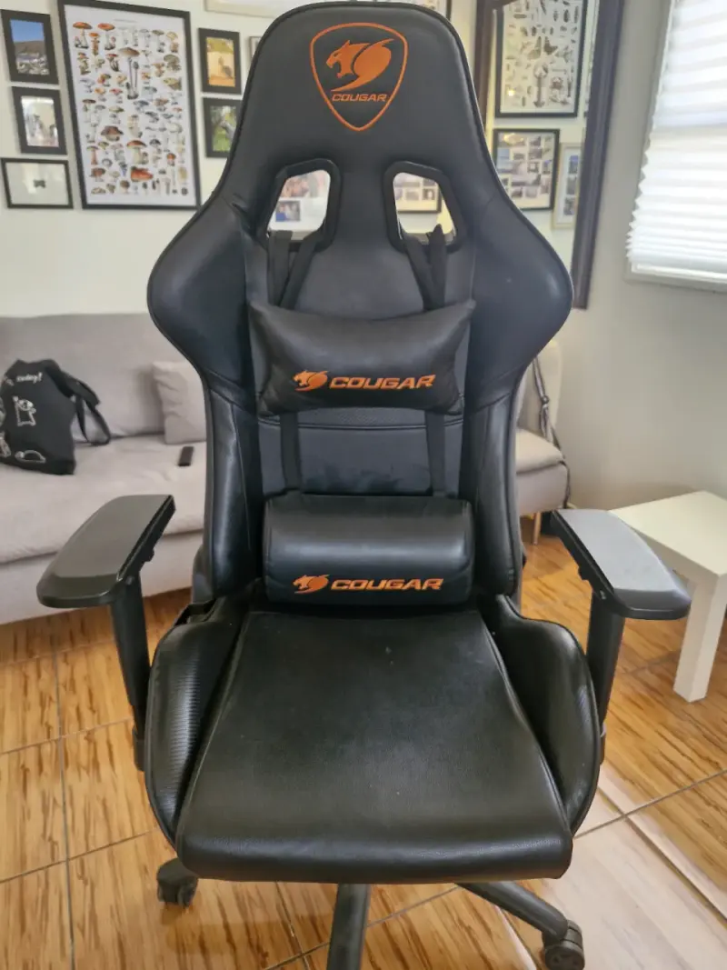 Silla gamer Cougar negra ergonómica - 4