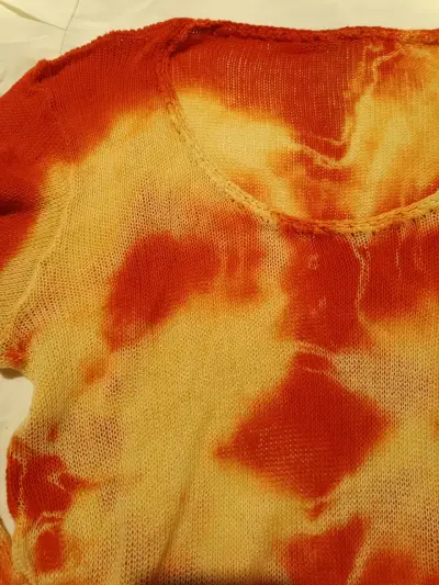 Suéter tie-dye naranja y amarillo - miniatura 2