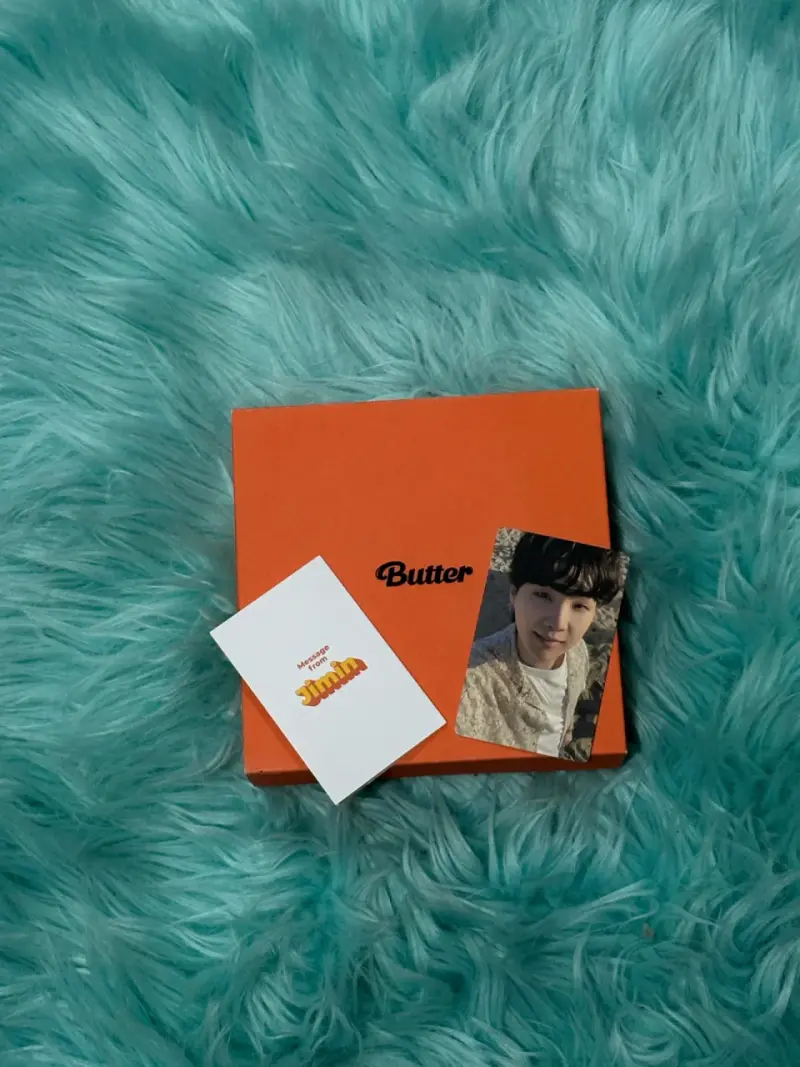 Álbum BTS Butter con PC