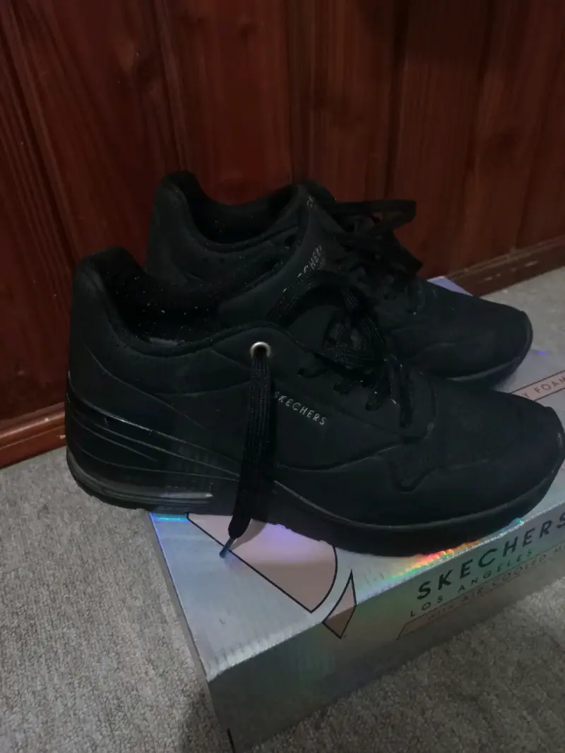 Zapatillas negras Skechers - 2
