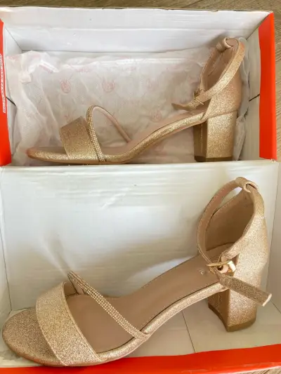 Sandalias doradas de tacón Weide talla 36 - miniatura 3
