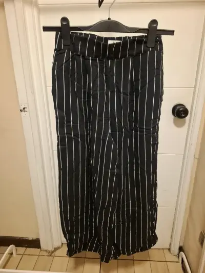 Pantalón a rayas negro - miniatura 1