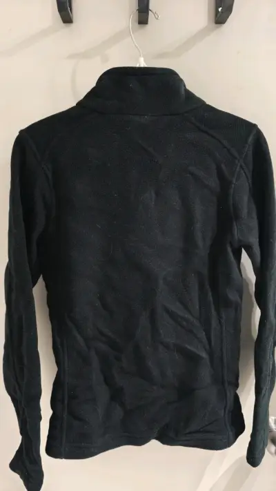 Chaqueta polar negra Patagonia con logo - miniatura 5