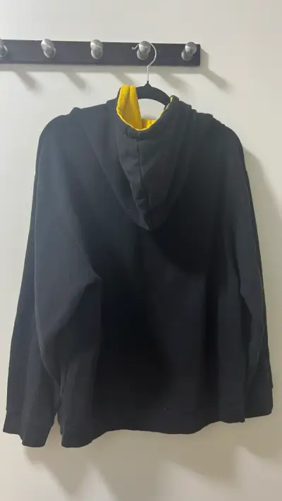 Polerón de hombre grueso negro con capucha - miniatura 2