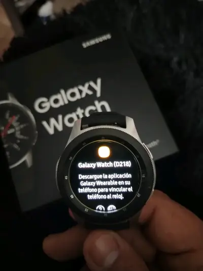 Samsung Galaxy Watch con caja original - miniatura 1