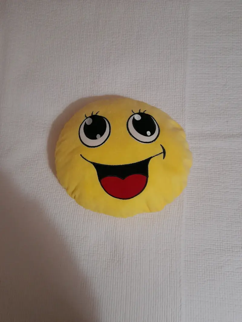 Cojín decorativo emoji sonriente amarillo - 2