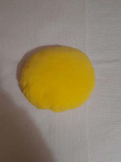 Cojín decorativo emoji sonriente amarillo - miniatura 3