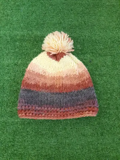 4 gorros y guantes tejidos sin dedos para niña - miniatura 4