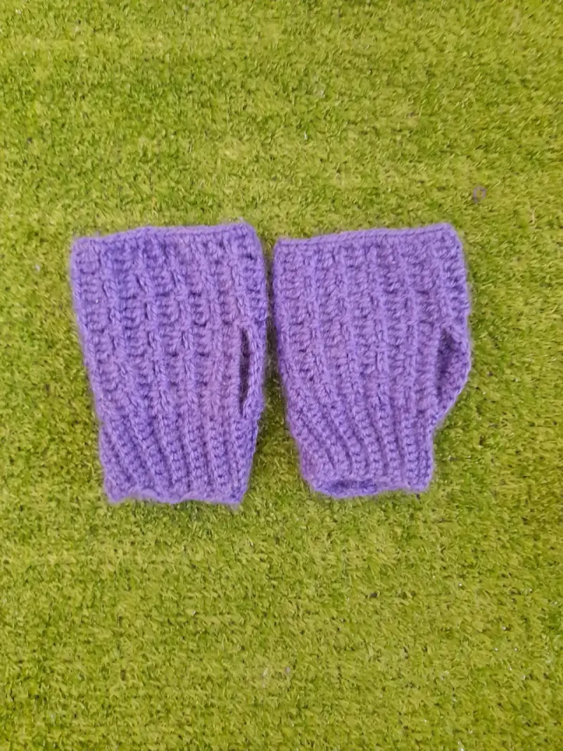 4 gorros y guantes tejidos sin dedos para niña - 6
