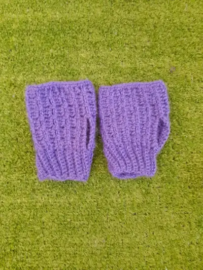 4 gorros y guantes tejidos sin dedos para niña - miniatura 6