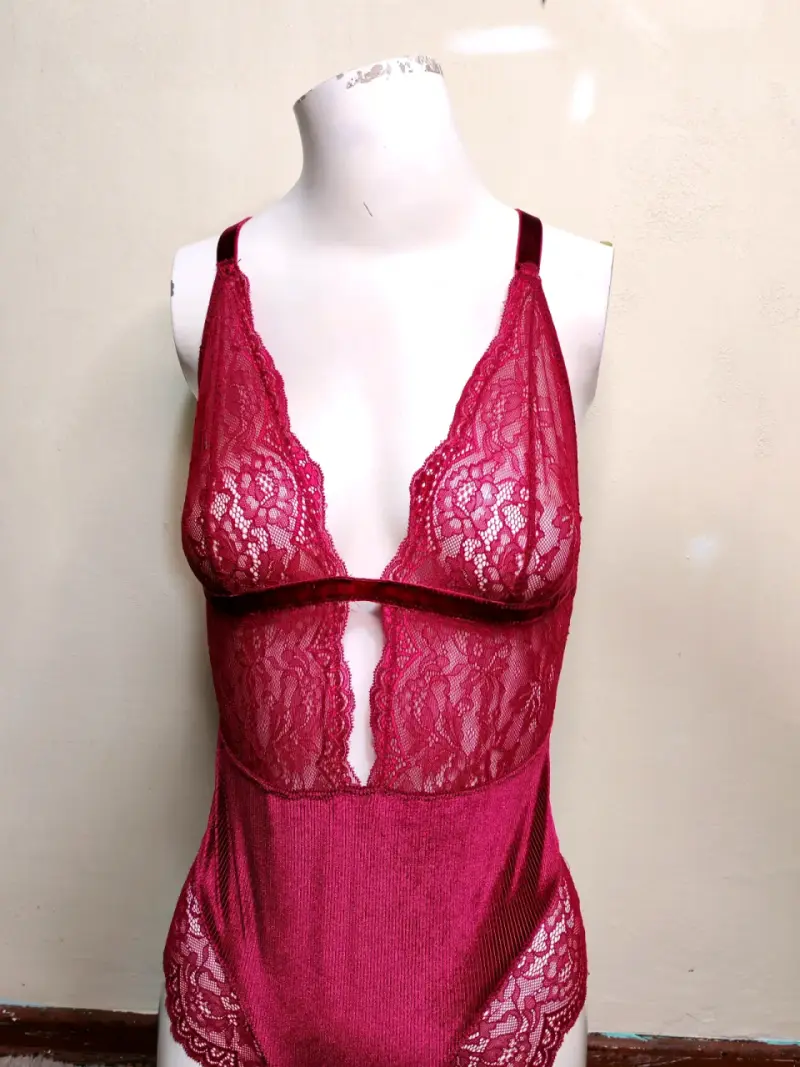 Body de encaje rojo para mujer - 3