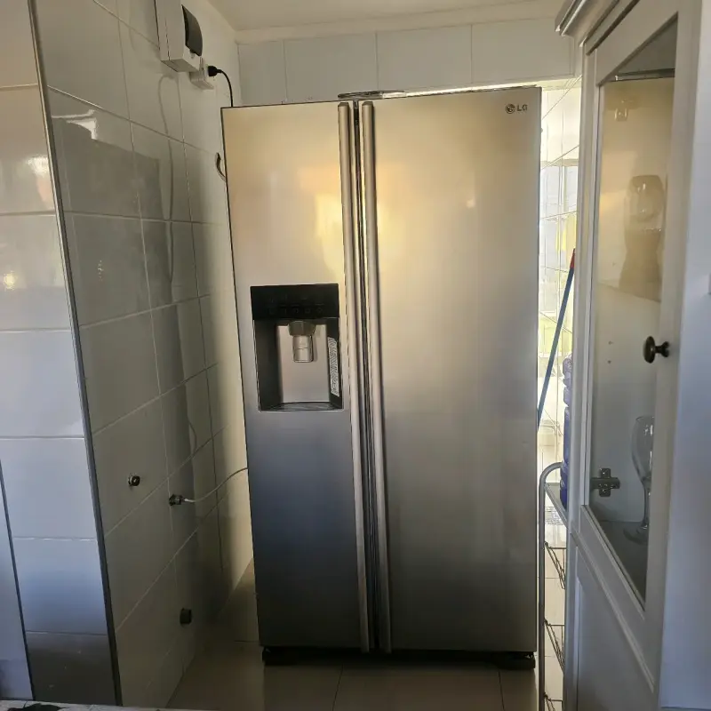 Refrigerador LG side by side con dispensador - 2