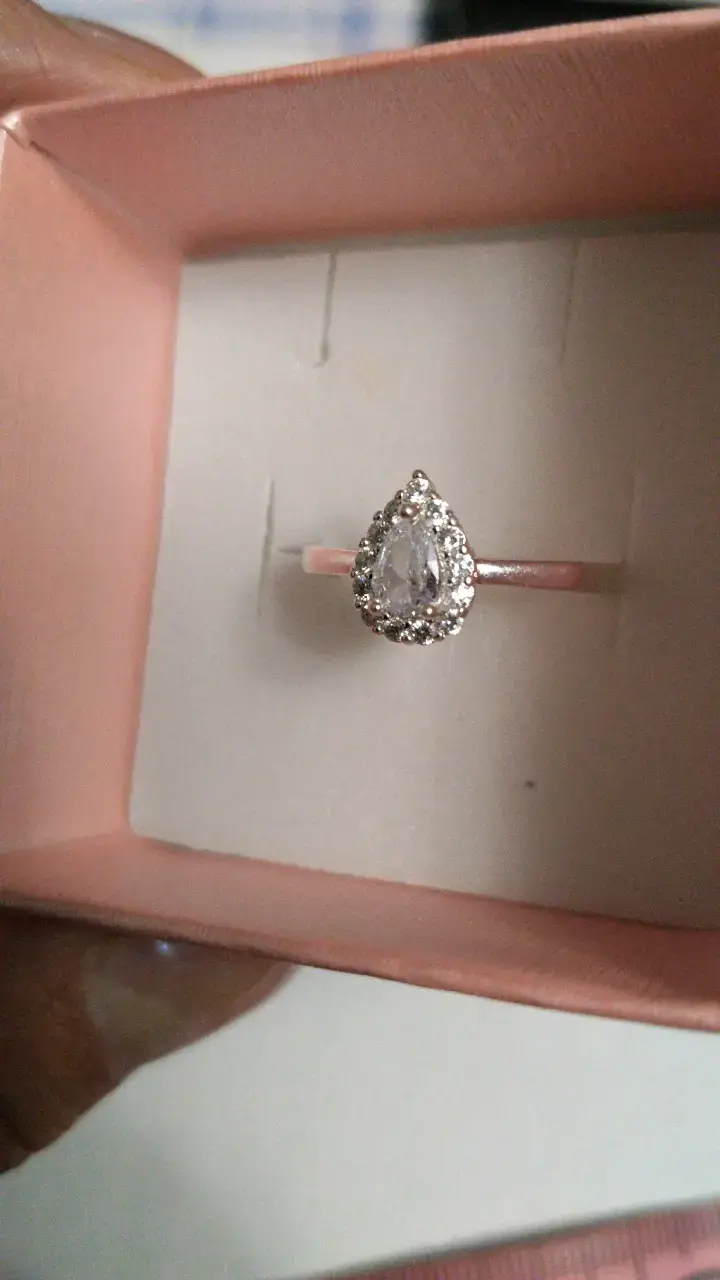 Anillo de compromiso con diamante en lágrima - 3