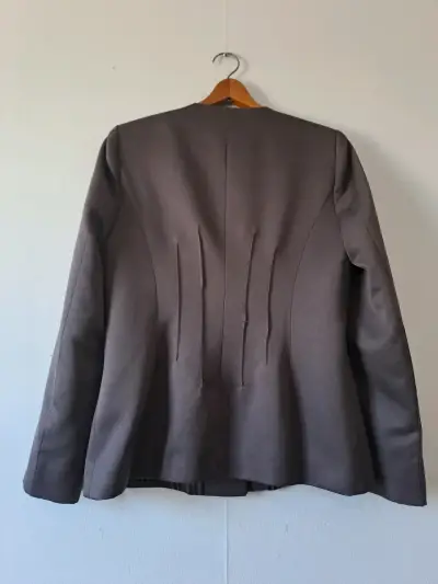 Blazer café, marca Disvest alta costura nacional. - miniatura 3