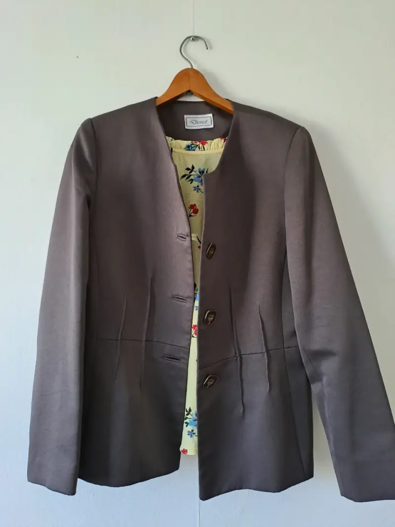Blazer café, marca Disvest alta costura nacional. - 6