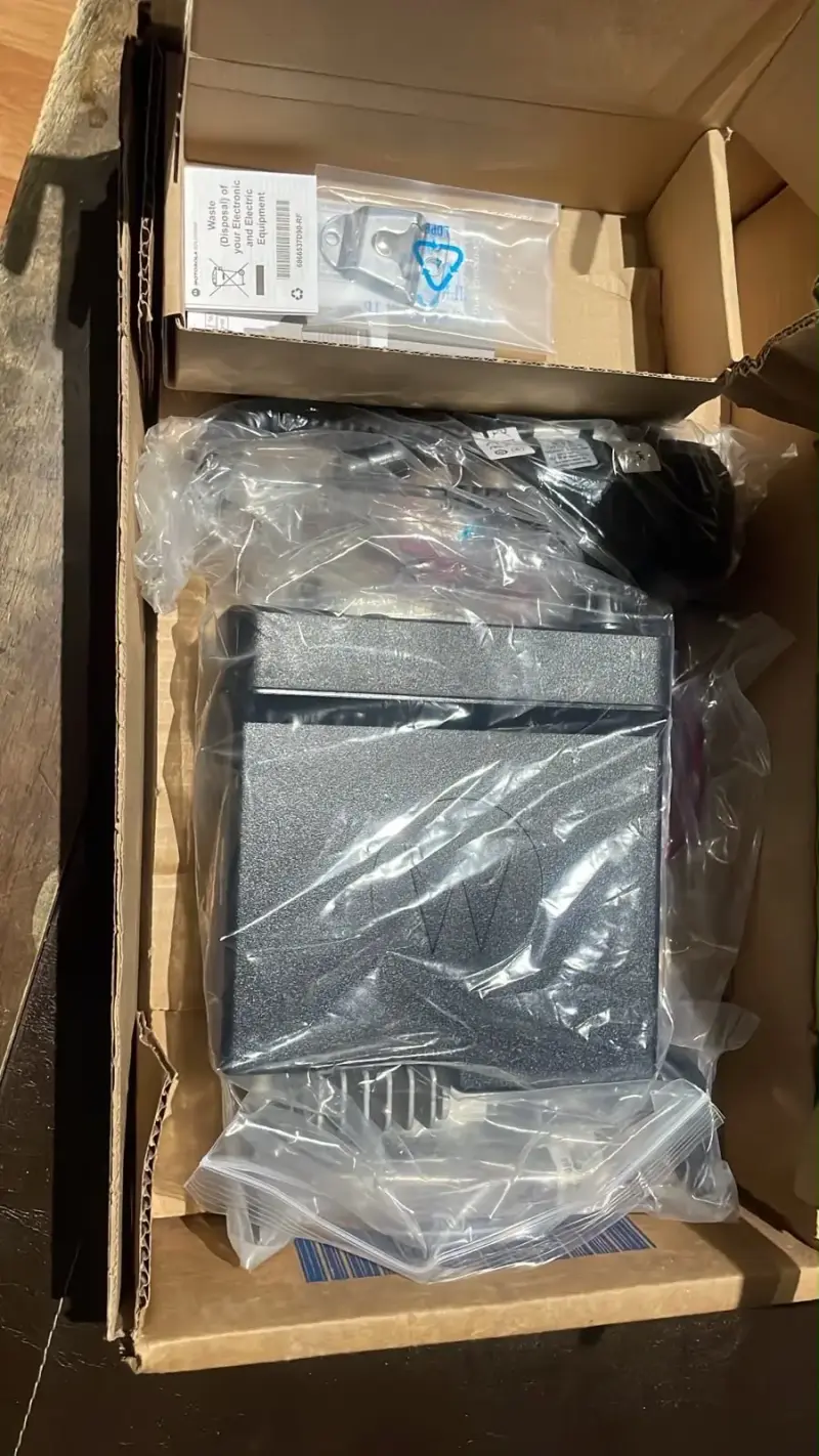 Radio motorola original modelo DGM 8500E - 3