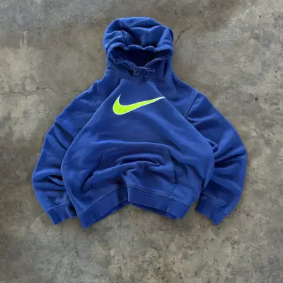 Polerón con capucha azul Nike logo verde - miniatura 1