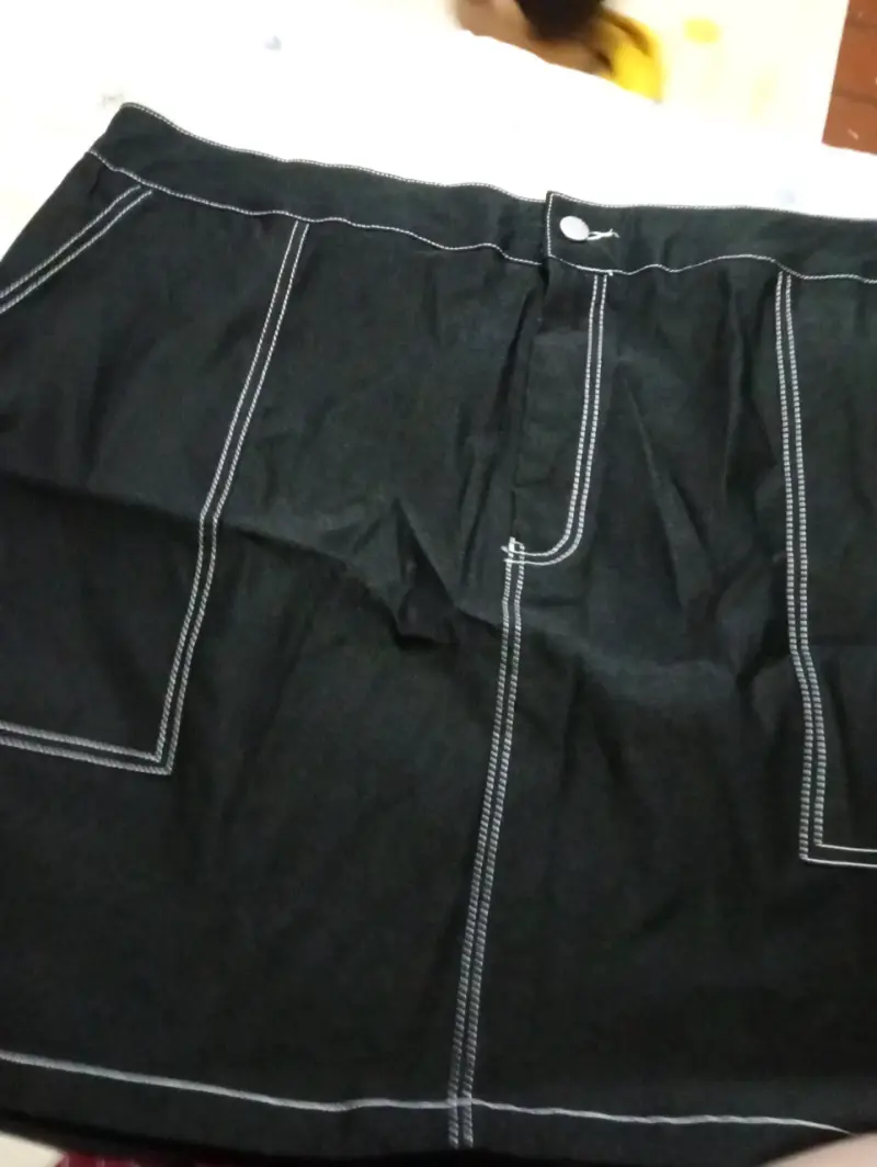 Falda negra con bolsillos - 2