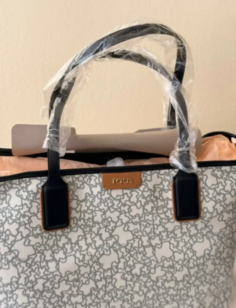 Bolso Tous estampado gris y blanco - 4