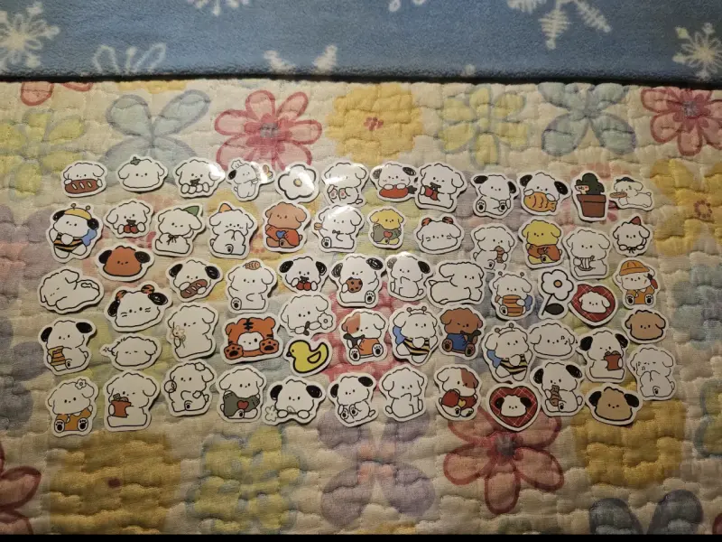 Set de 62 stickers kawaii de personajes adorables