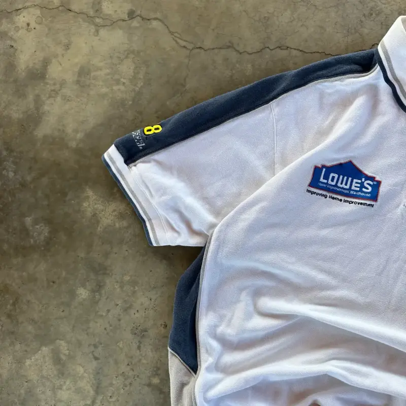 Polera polo NASCAR Lowe's blanca y azul - 3