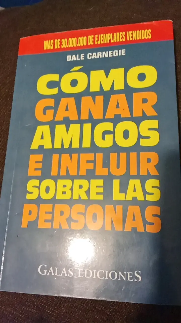 Libro Cómo ganar amigos Dale Carnegie - 1