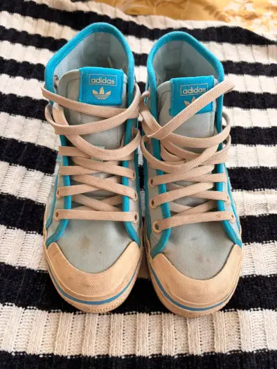Zapatillas altas Adidas celestes talla 36 - miniatura 1