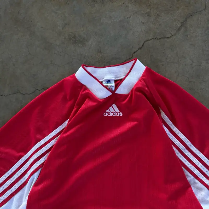 Camiseta deportiva Adidas roja y blanca - 3