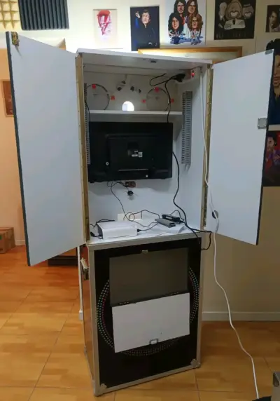 Cabina fotográfica SelfieCam para eventos - miniatura 2