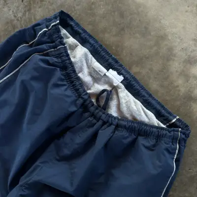 Pantalones deportivos Nike azul con logo - miniatura 5