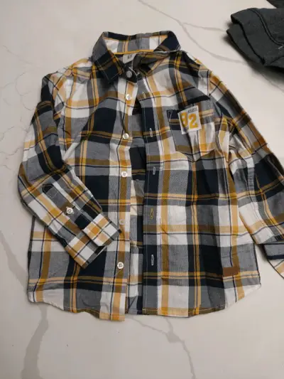 Camisa a cuadros para niño estilo casual - miniatura 1