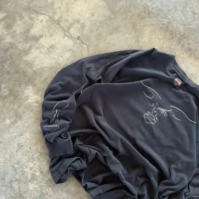 Polerón Harley-Davidson negro con diseño gráfico - miniatura 3